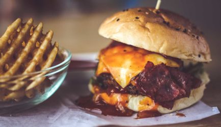 Why Fast Food is still hot?