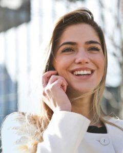 businesswoman-call-career-789822