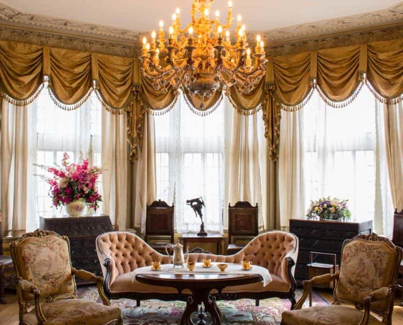 Royal room
